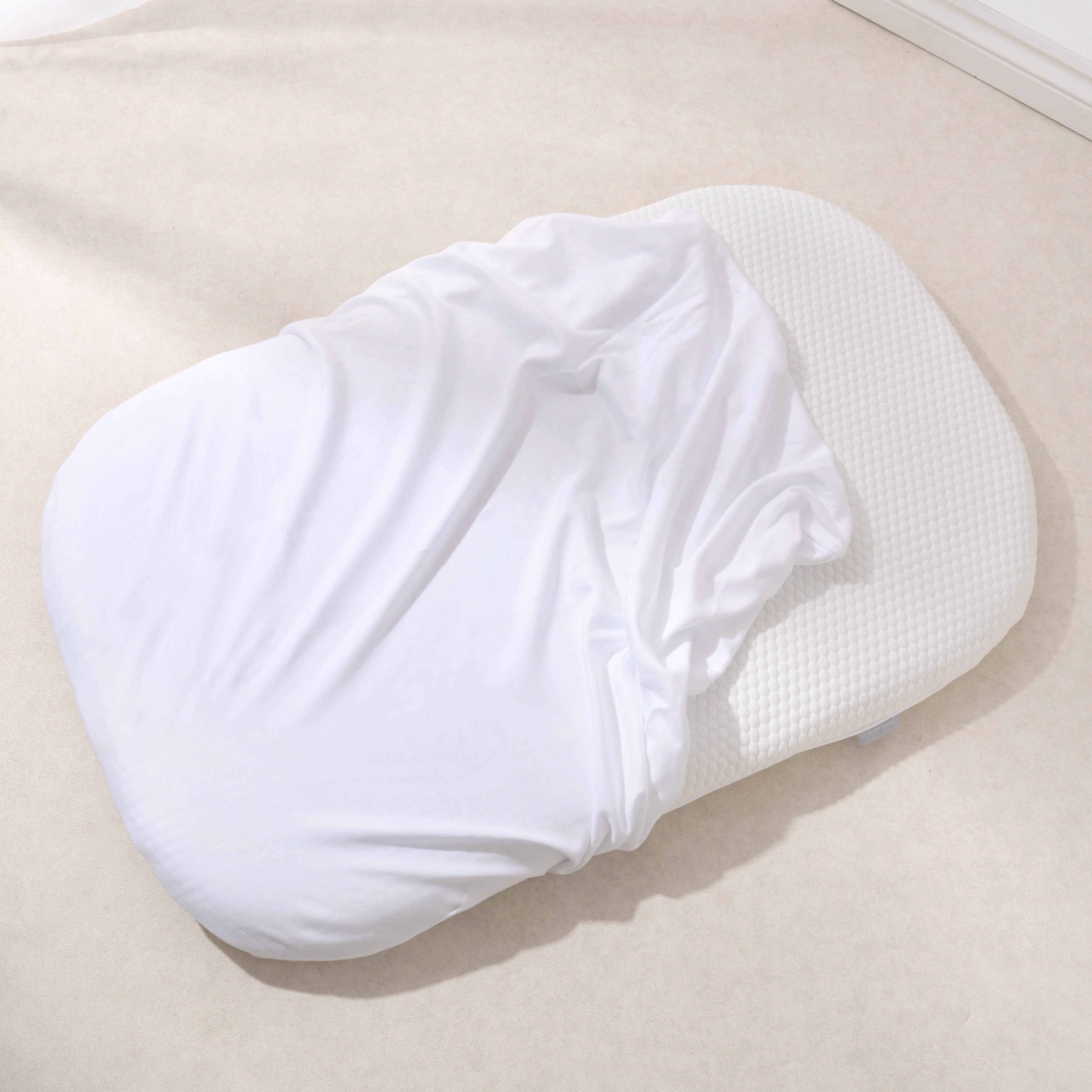 Premium Organic 100% Cotton Fitted Sheet to fit Maxi-Cosi Iora Air – 82 x 50cm - The Tiny Bed Company™
