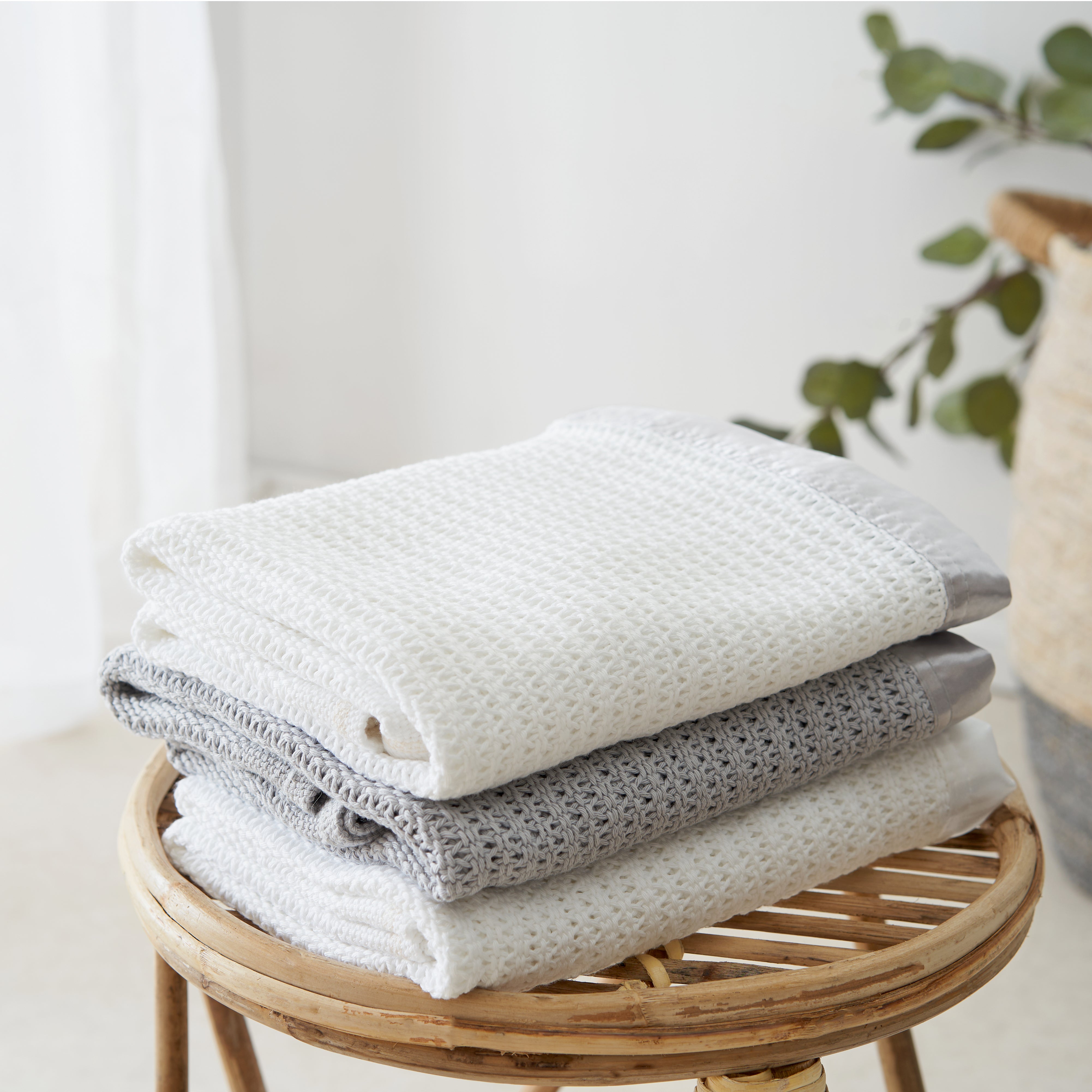 Luxury Organic Baby Blanket with Satin Edging – White & White - The Tiny Bed Company™